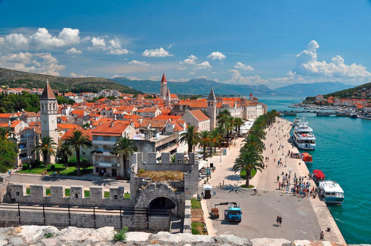 Smuketa In Trogir Haus Fuer 4 Personen Villa Екстериор снимка