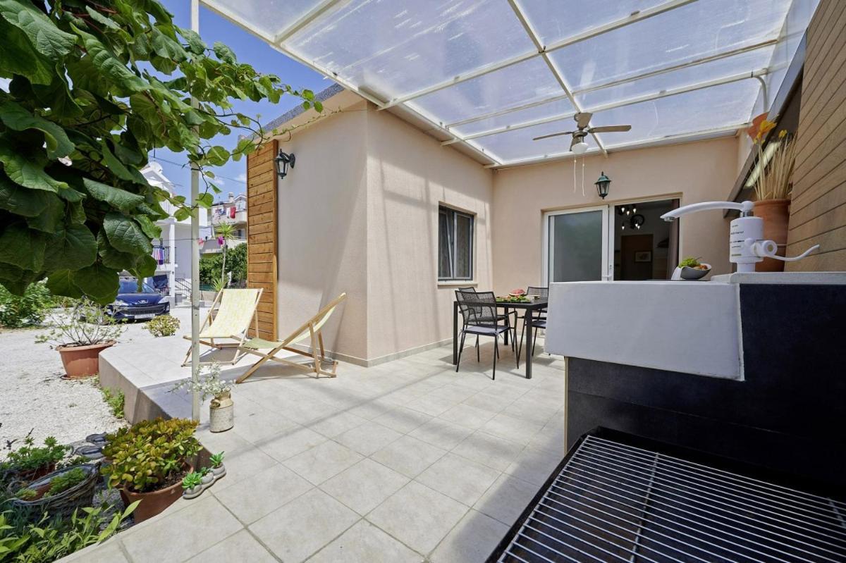 Smuketa In Trogir Haus Fuer 4 Personen Villa Екстериор снимка