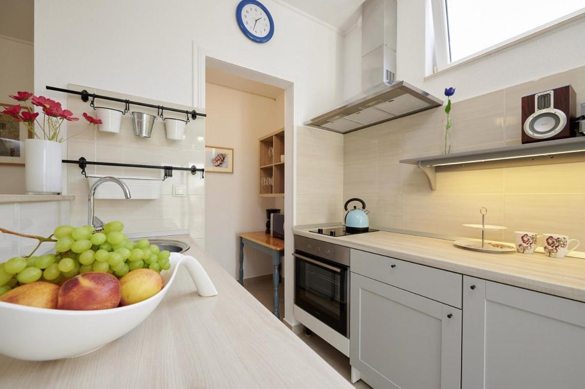 Smuketa In Trogir Haus Fuer 4 Personen Villa Екстериор снимка