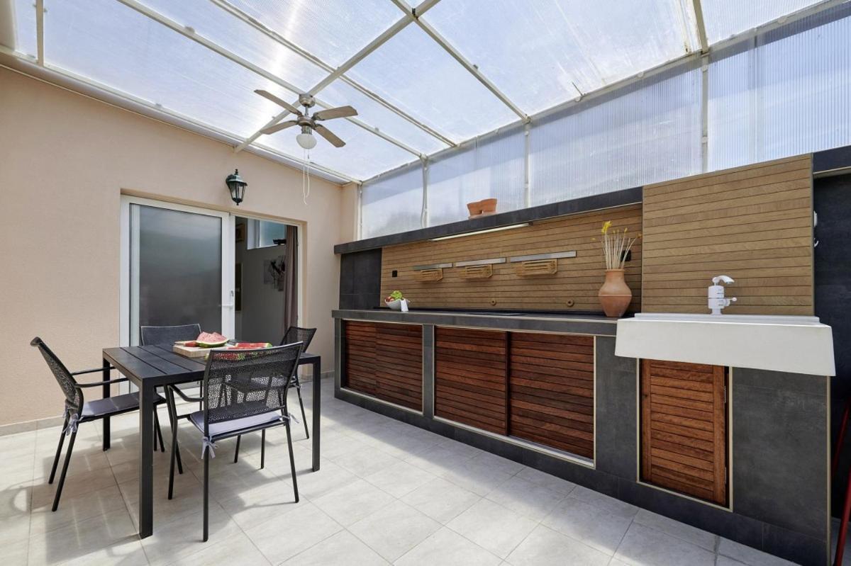 Smuketa In Trogir Haus Fuer 4 Personen Villa Екстериор снимка