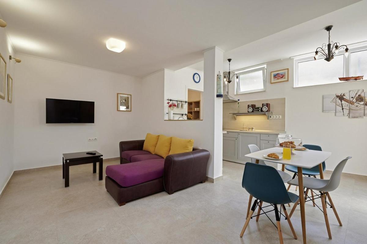 Smuketa In Trogir Haus Fuer 4 Personen Villa Екстериор снимка