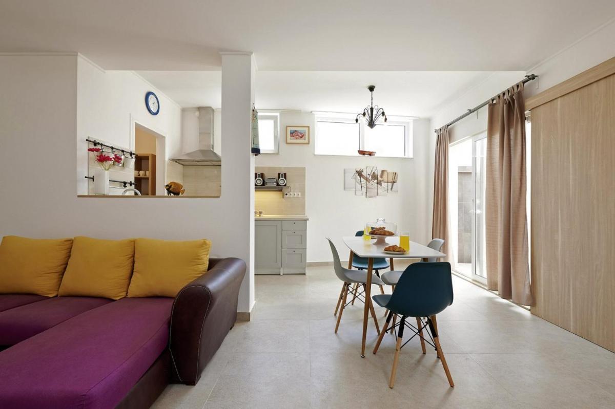 Smuketa In Trogir Haus Fuer 4 Personen Villa Екстериор снимка