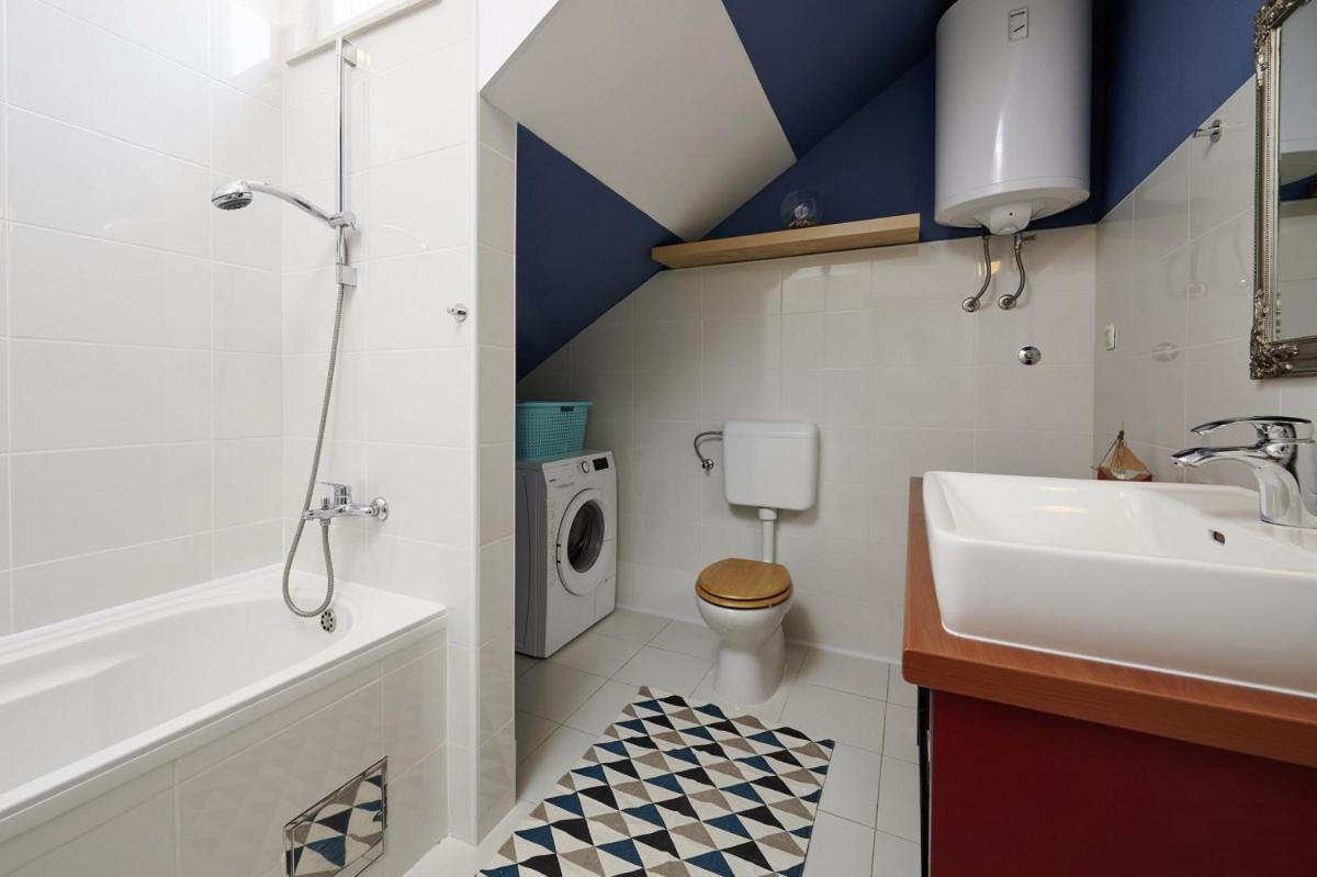 Smuketa In Trogir Haus Fuer 4 Personen Villa Екстериор снимка